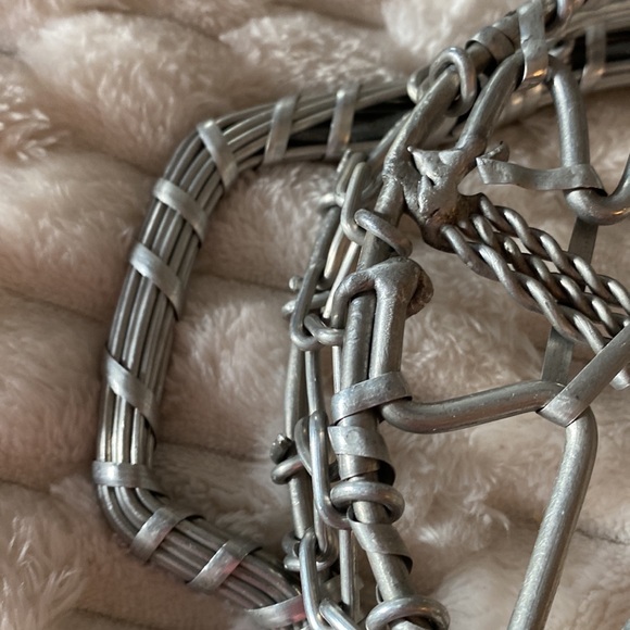 Silver Tone Woven Leaf-Shaped Basket! - Picture 5 of 5